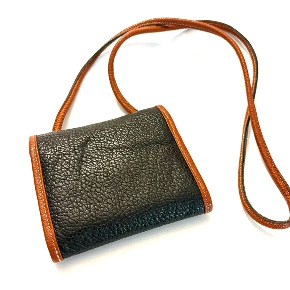 DOONEY & BOURKE Vintage Mini Square Crossbody Wallet, black and tan - Picture 2 of 3